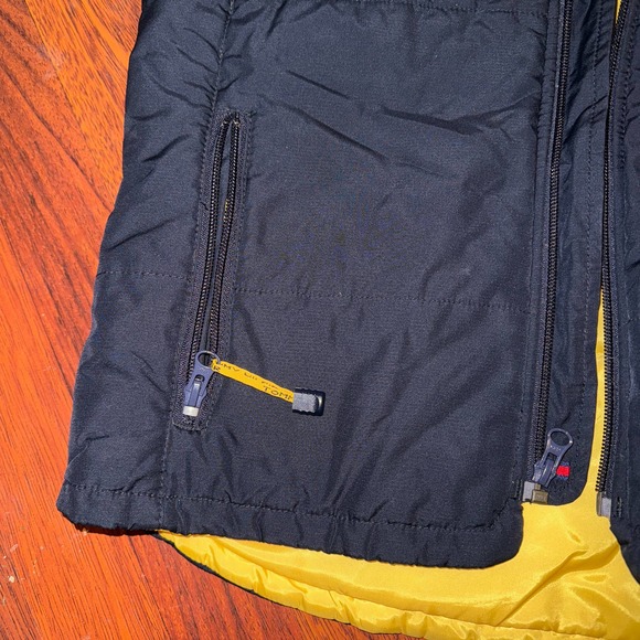 Tommy Hilfiger Vest size M - Picture 2 of 5